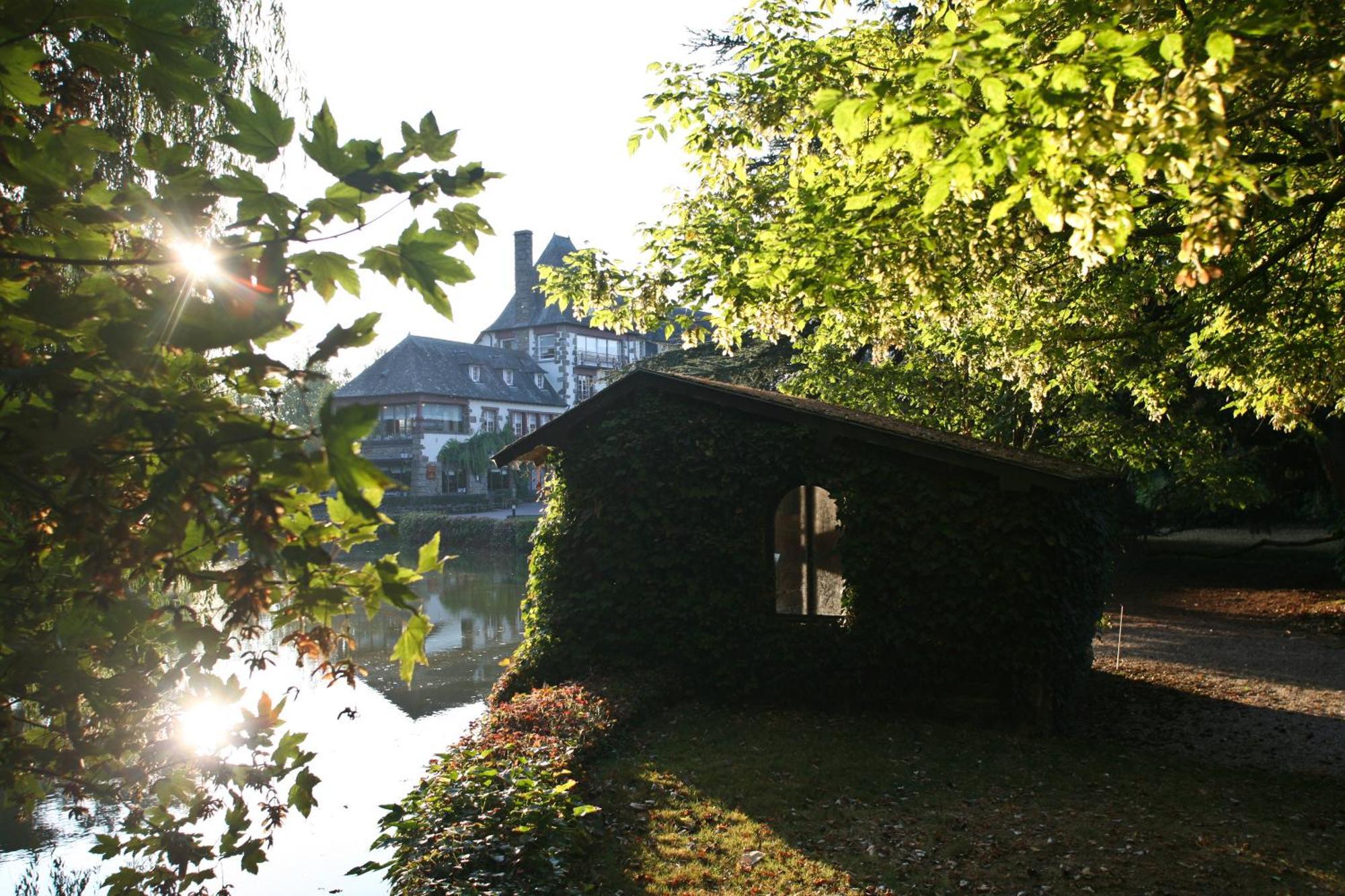 Hotel Logis Ar Milin Châteaubourg Exterior foto