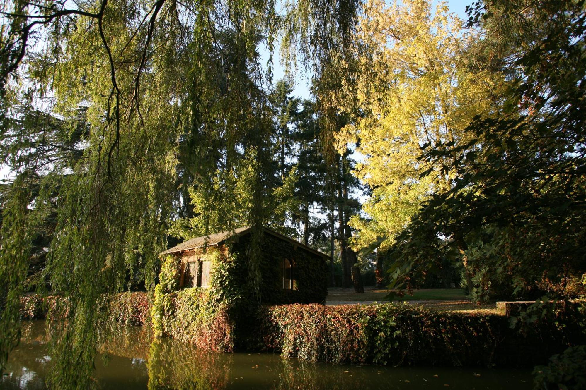 Hotel Logis Ar Milin Châteaubourg Exterior foto