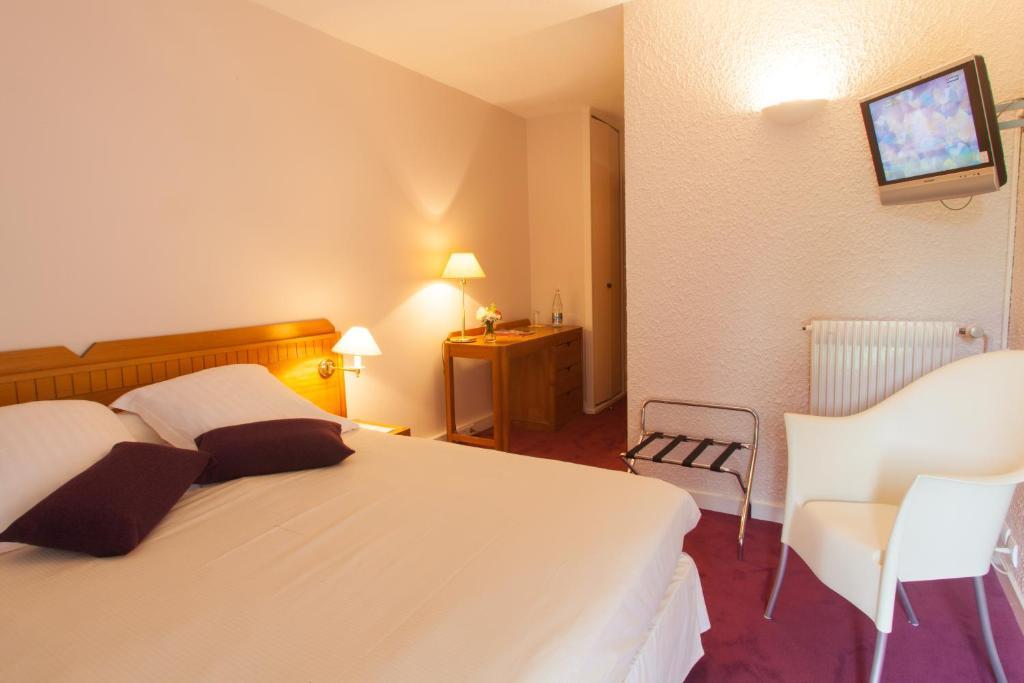 Hotel Logis Ar Milin Châteaubourg Habitación foto